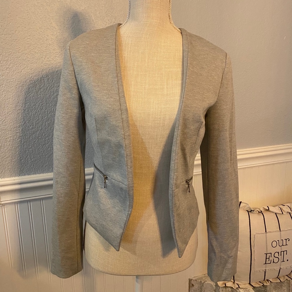 Grey blazer